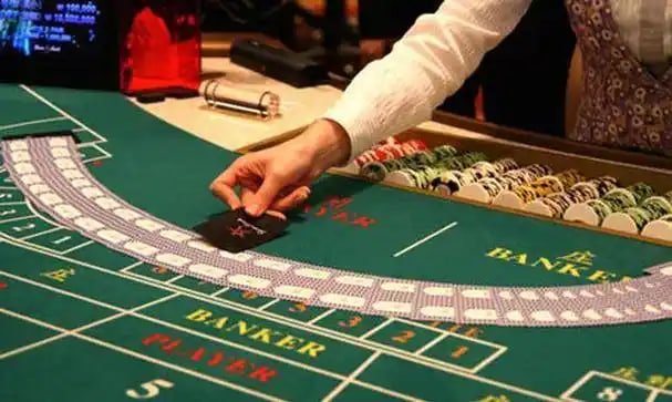 Live dealer baccarat table on 69 ph platform viewed on a smartphone